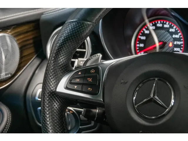 Mercedes-Benz GLC AMG 63 S 4MATIC+ 2018 Benzine 38