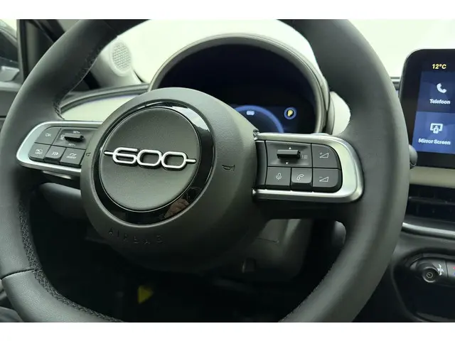 Fiat 600 1.2 Hybrid La Prima 2025 Hybride Benzine 21