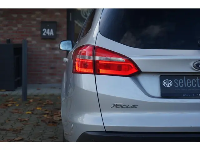 Ford Focus Wagon 1.0 EcoBoost Titanium 2016 Benzine 21