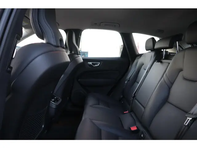 Volvo XC60 2.0 B4 INSCRIPTION 2023 Hybride Diesel 7