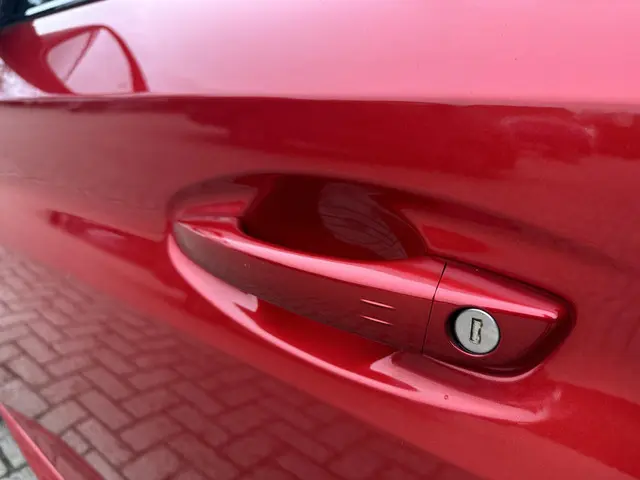 Peugeot 208 1.2 Turbo 100 PK GT Pack 2021 Benzine 52