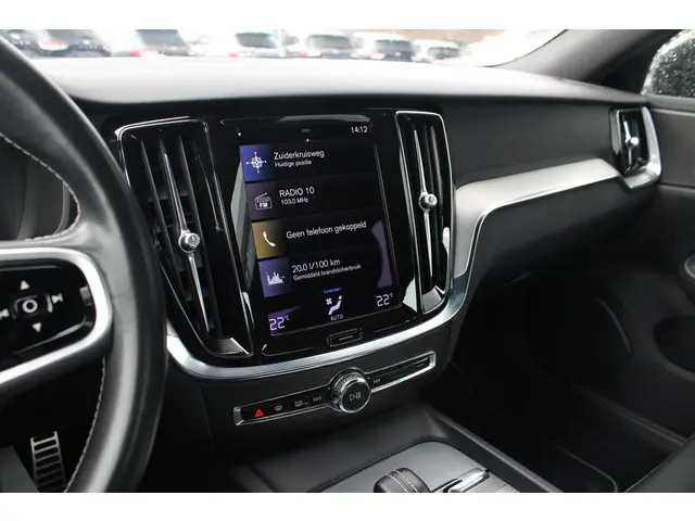 Volvo S60 2.0 B3 R-Design 2021 Benzine 35