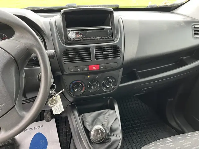 Opel Combo 1.3 CDTi L2H1 ec.Sel MOTORSCHADE 2015 Diesel 6