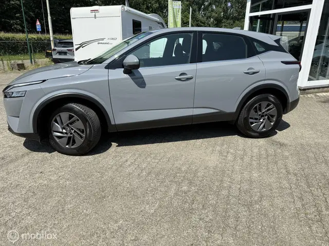 Nissan QASHQAI 1.3 MHEV Business Design 2023 Benzine 8