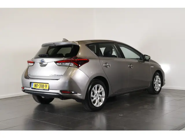 Toyota Auris 1.8 Hybrid Trend 2016 Hybride Benzine 4