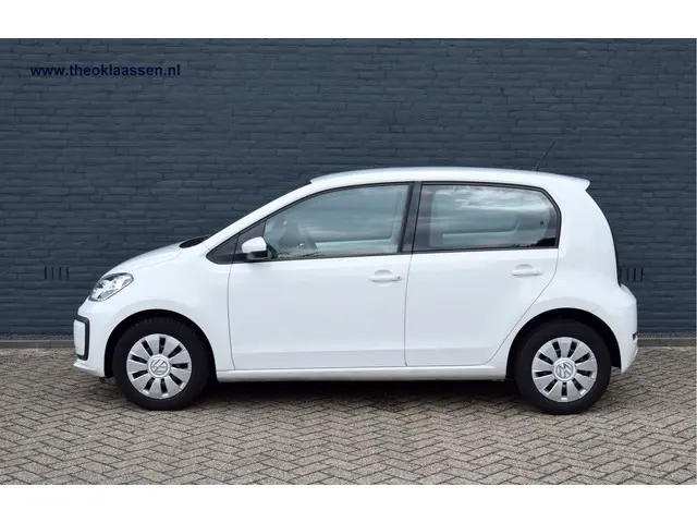 Volkswagen up! 1.0 BMT move up! 2017 Benzine 5