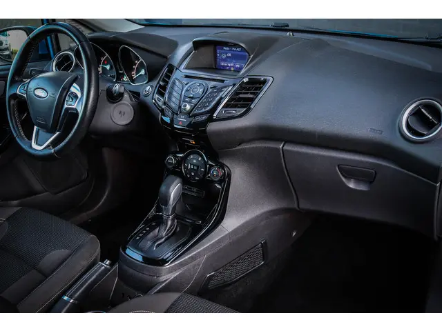 Ford Fiesta 1.0 EcoBoost Titanium 2015 Benzine 6