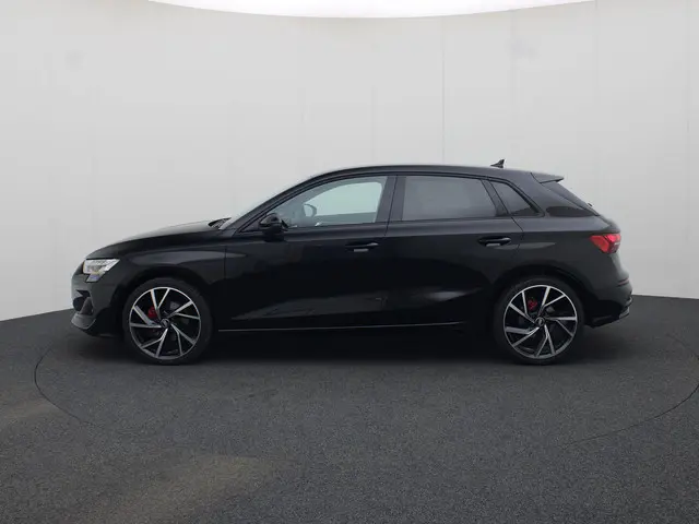 Audi A3 Sportback 30 TFSI Advanced edition 2025 Benzine 2