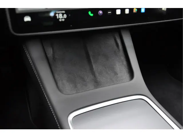 Tesla Model 3 RWD 2023 Elektrisch 19
