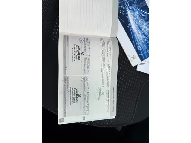 Peugeot 208 1.2 PureTech Allure 2018 Benzine 48