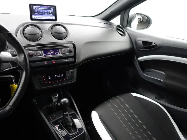 SEAT Ibiza SC 1.4 TSI Cupra 180PK Aut- 2013 Benzine 8