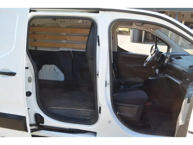 Opel Combo 1.5D L1H1 Edition 2020 Diesel 7