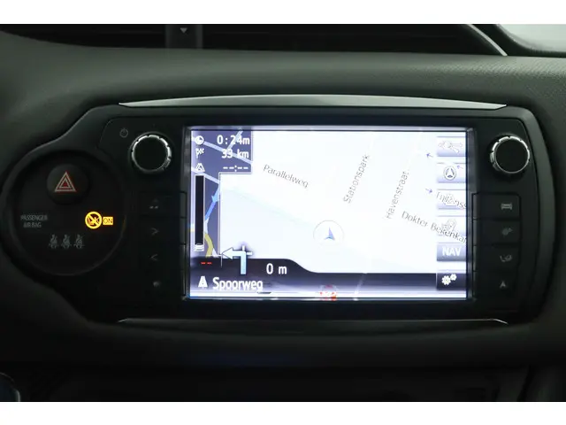 Toyota Yaris 1.5 Hybrid Lease 2015 Hybride Benzine 28