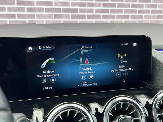 Mercedes-Benz GLA 250 e AMG Line 2022 Hybride Benzine 33