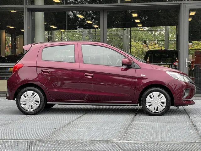 Mitsubishi Space Star 1.2 Cool+ 2022 Benzine 15