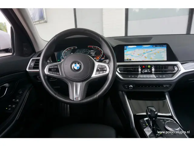 BMW 3 Serie Touring 320i 2020 Benzine 10