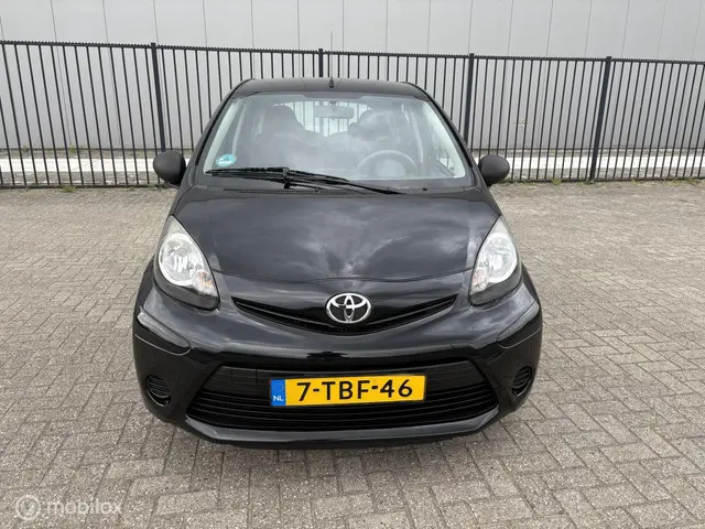 Toyota Aygo 1.0 VVT-i Access 2014 Benzine 2