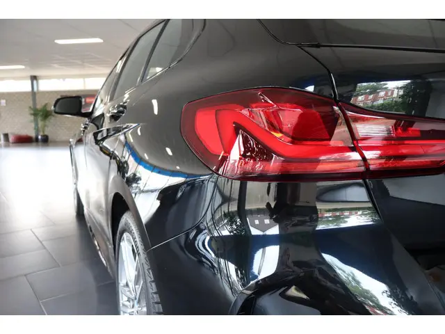 BMW 1 Serie 118i Business Edition 2021 Benzine 10