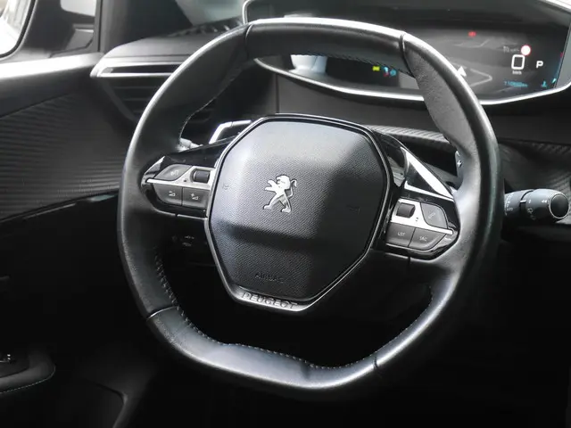 Peugeot 208 1.2 PureTech Allure Pack 2021 Benzine 14