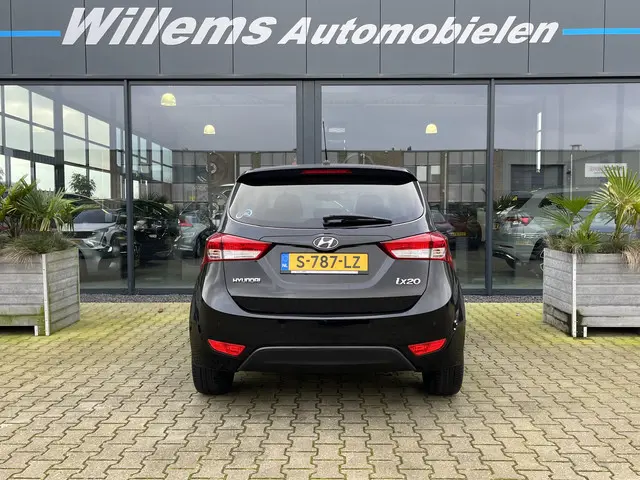 Hyundai ix20 1.4i Go! 2017 Benzine 4