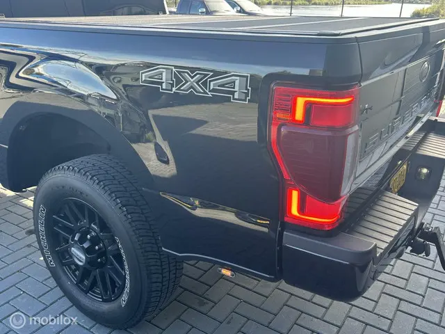 Ford F-250 USA 6.7 V8 Powerstroke 2022 Diesel 45