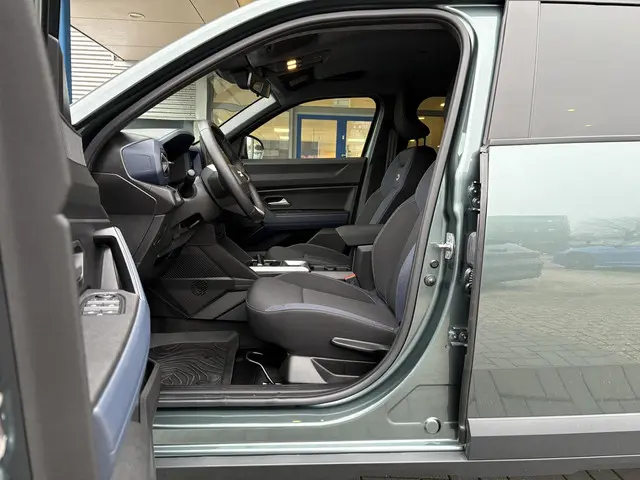 Dacia Duster 1.6 Hybrid Journey 2025 Hybride Benzine 4