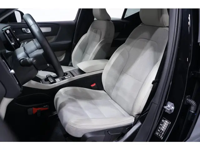 Volvo XC40 1.5 T3 Momentum Pro 2019 Benzine 38