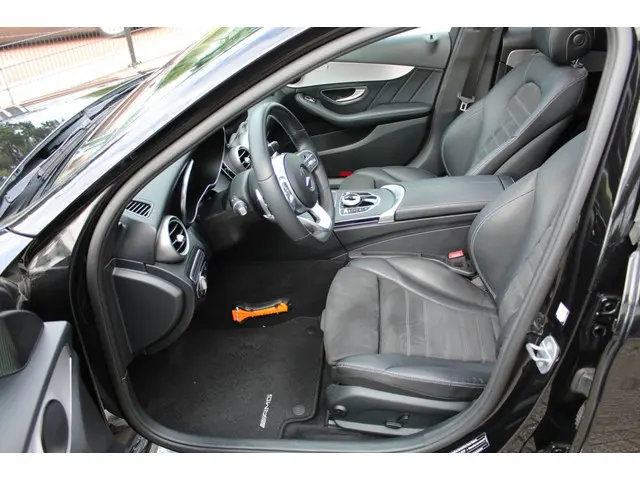 Mercedes-Benz C-Klasse 180 Bns Sol. AMG 2019 Benzine 11