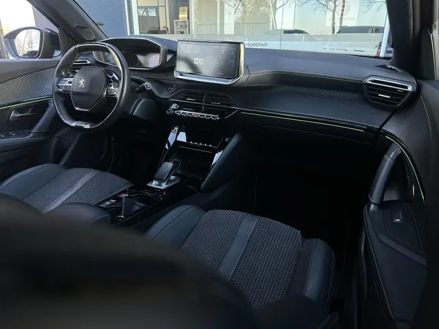 Peugeot e-2008 EV GT 50 kWh 2021 Elektrisch 13
