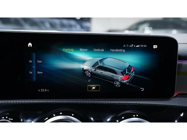 Mercedes-Benz A-Klasse 250 Premium Plus 2019 Benzine 28