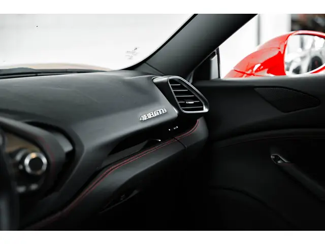 Ferrari 488 3.9 GTB HELE 2017 Benzine 39