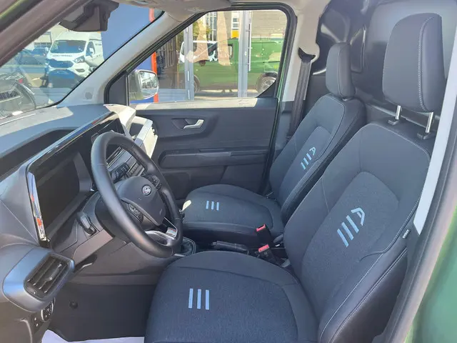 Ford Transit Courier 1.0 EcoBoost Active 2024 Benzine 27