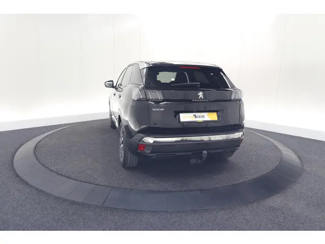 Peugeot 3008 PureTech 130 Allure 2021 Benzine 12
