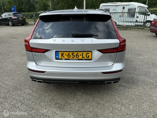Volvo V60 2.0 B3 R-Design 2021 2021 Benzine 4