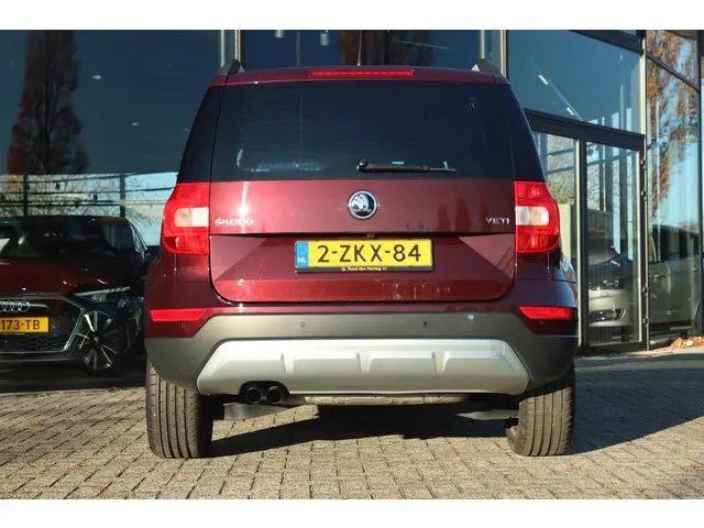 Škoda Yeti OUTDOOR 1.4 TSI AUT. ADVENTURE 2015 Benzine 10