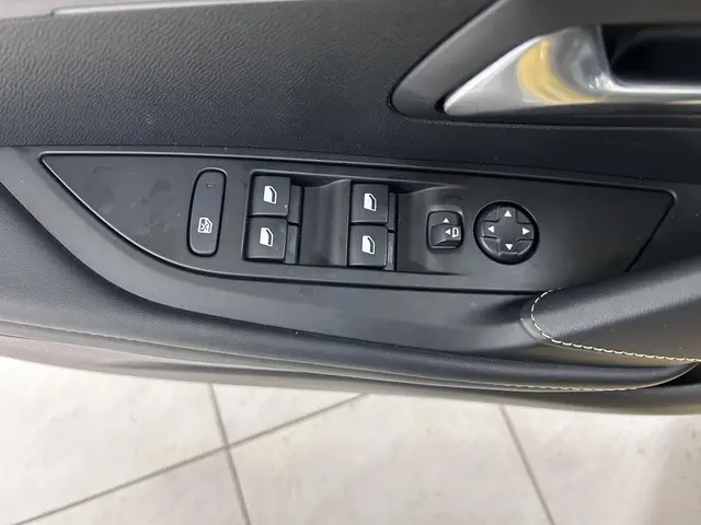 Peugeot e-208 EV GT Pack 50 kWh 2021 Elektrisch 19