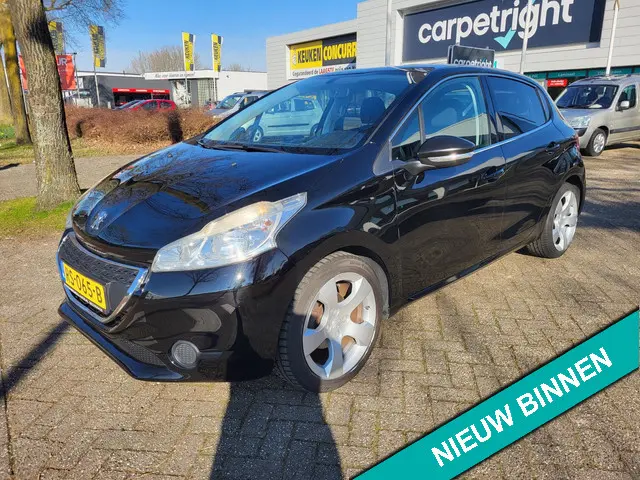 Peugeot 208 1.2 VTi Allure 2013 Benzine 16