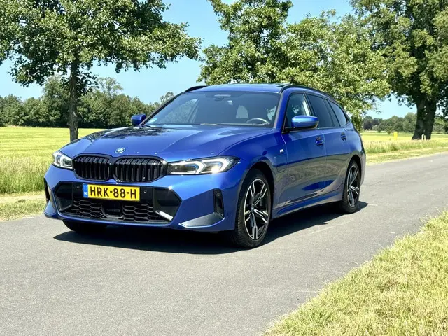 BMW 3 Serie Touring 330e xDrive 2024 Hybride Benzine 25