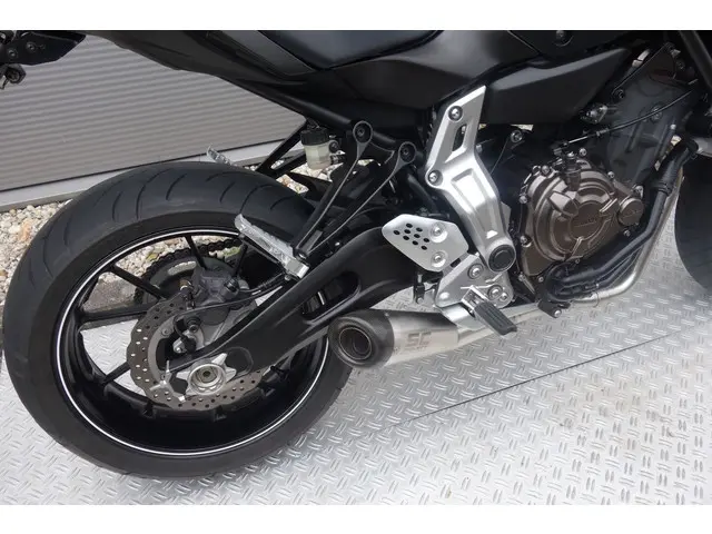 Yamaha MT 07 ABS 2015 Benzine 10
