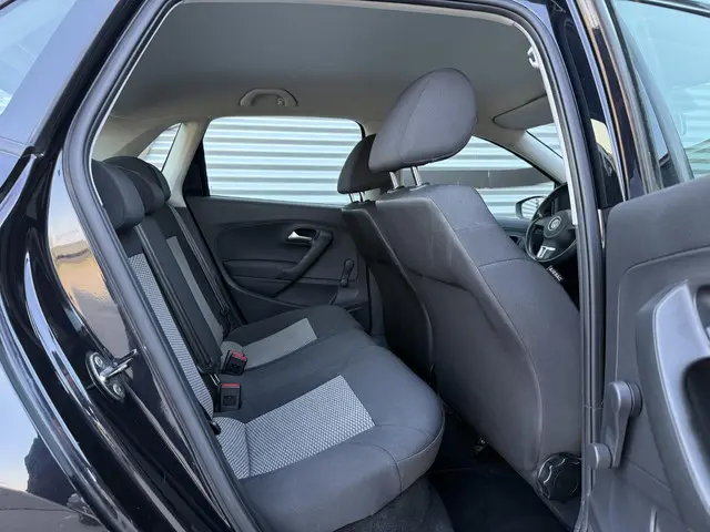 Volkswagen Polo 1.2 Easyline 2013 Benzine 13