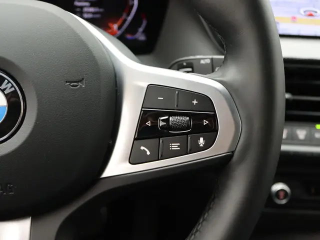 BMW 1 Serie 118i 2024 Benzine 13