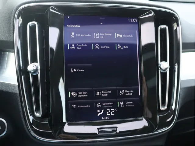 Volvo XC40 1.5 T3 Momentum 2019 Benzine 24