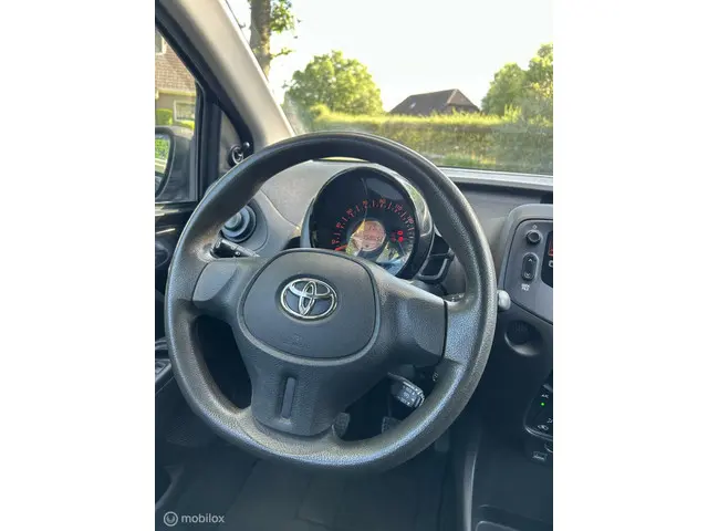 Toyota Aygo 1.0 VVT-i x 2015 Benzine 9
