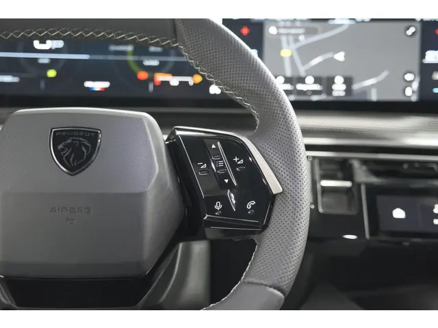 Peugeot 3008 1.2 Hybrid 136 GT 2025 Hybride Benzine 32