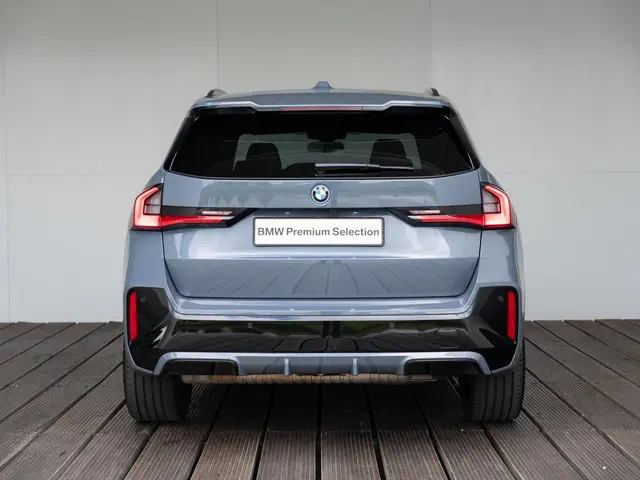 BMW X1 xDrive30e 2023 Hybride Benzine 5