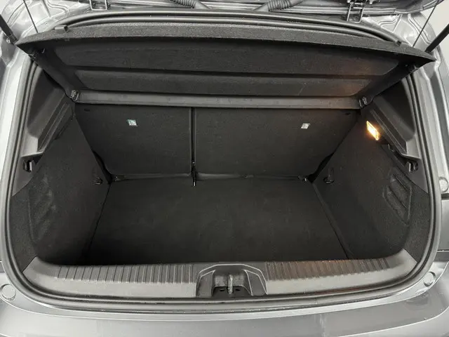 Renault Clio 1.0 TCe 90 GPF techno 2024 Benzine 25