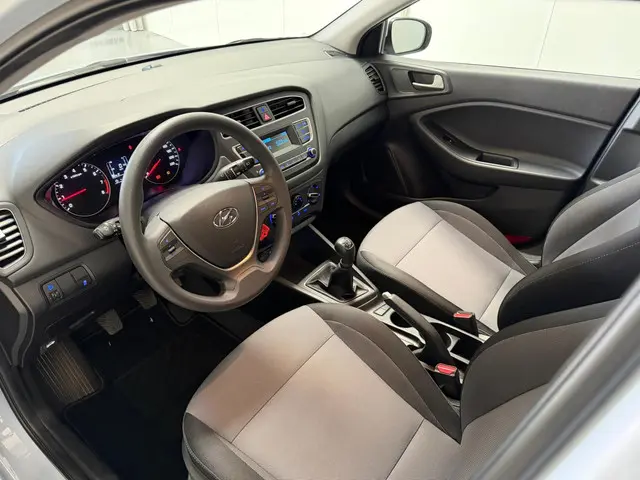 Hyundai i20 1.2 Comfort EASSS Sport Lijn 2018 Benzine 7