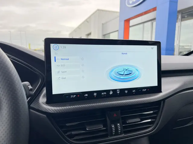 Ford Kuga 2.5 FHEV ST-Line 2024 Hybride Benzine 21