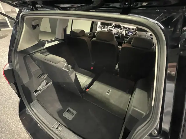 Volkswagen Touran 1.4 TSI Comfortline 7p 2017 Benzine 26