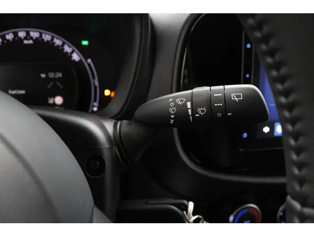 Toyota Aygo X 1.0 VVT-i MT Play 2025 Benzine 30